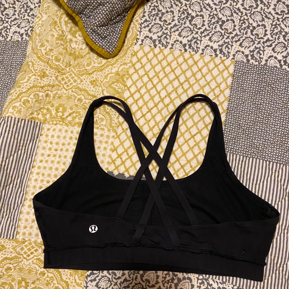 Lululemon sports bra